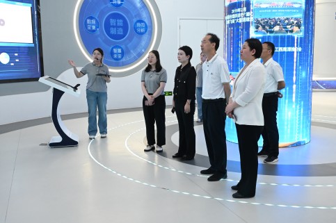 �������˴�ί����һ�вηñ����ٷ���ҳ�����ɷ�