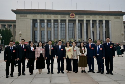 �й�����ʮ�˴�����緶ح����Ӣ�����𹤻�����������������������ְ��һ��������ʱ��������