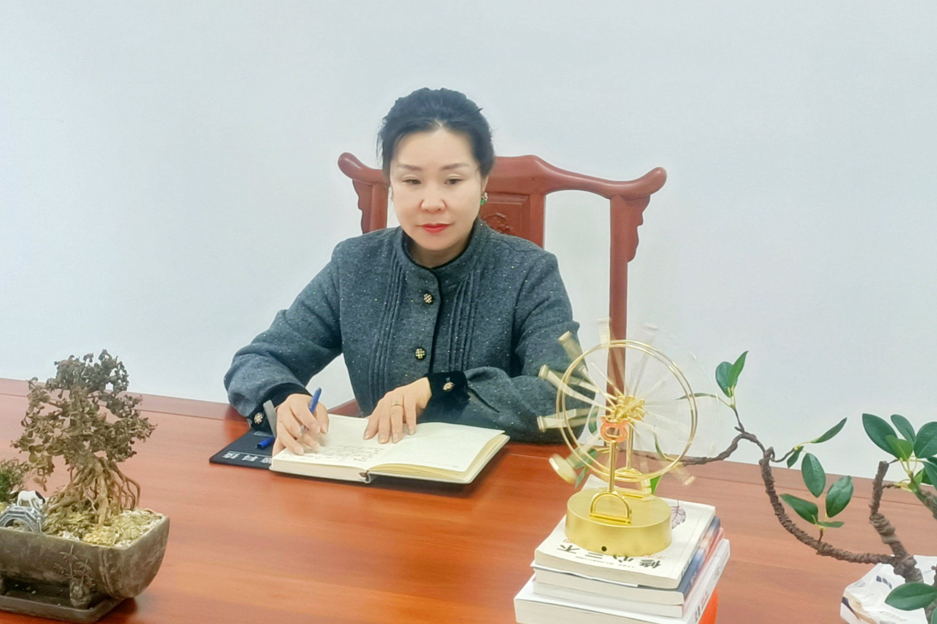 ȰŮñٷҳӪ˾