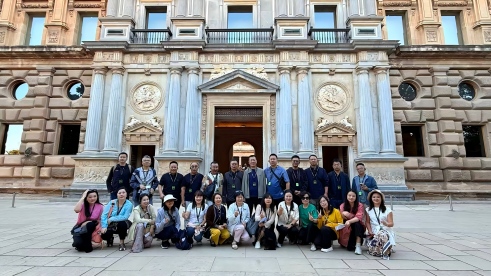 Լحٷҳ2025ȸ߹ܡӪӢŶӴԽһʷʢ磡