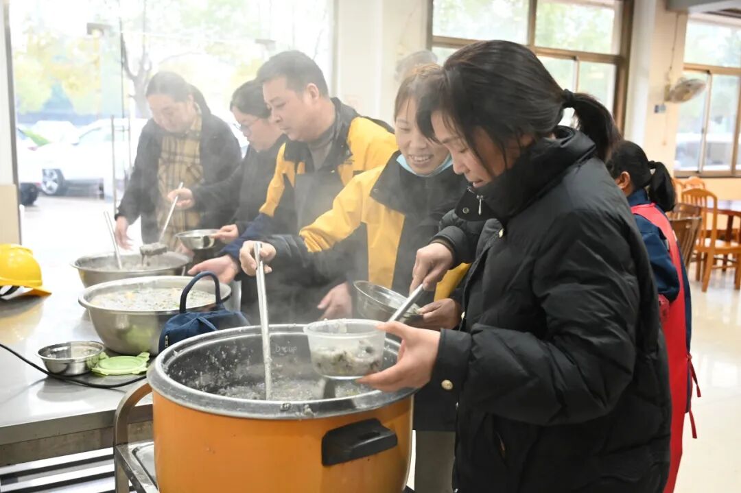 粥暖必威官方首页官网，，，，，情满腊八